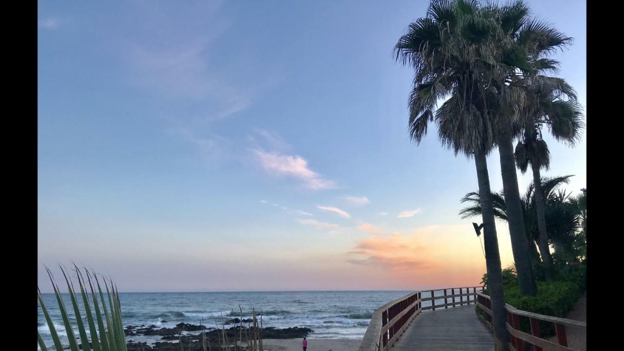 Mi Capricho 170 Beachfront Apartment Sitio de Calahonda المظهر الخارجي الصورة