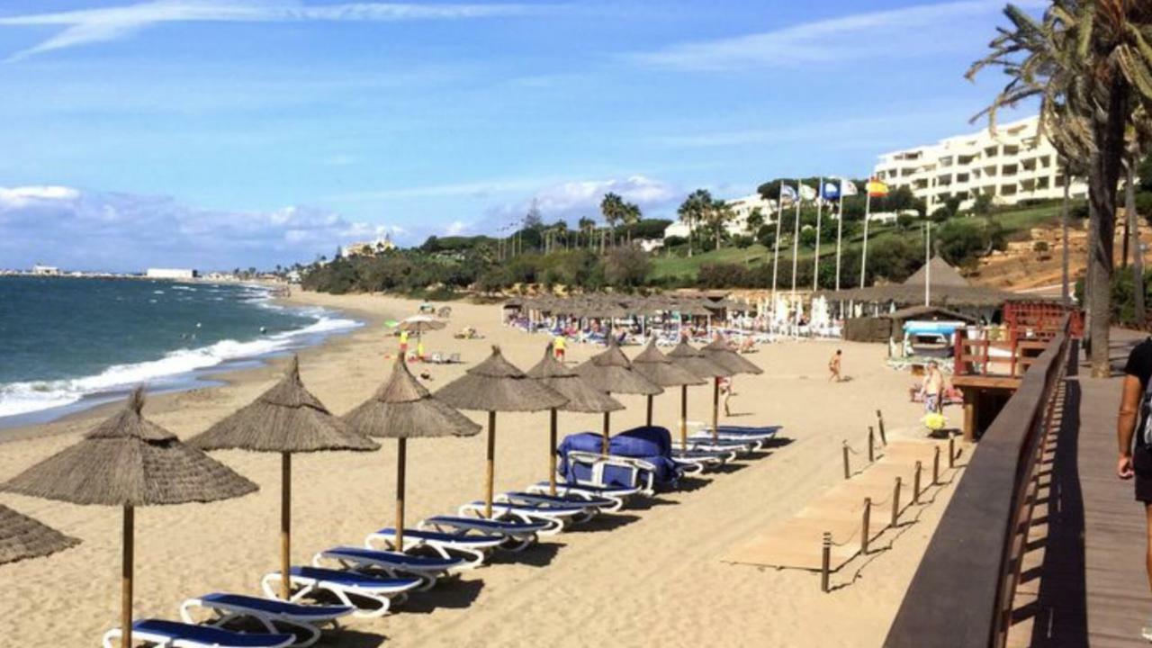 Mi Capricho 170 Beachfront Apartment Sitio de Calahonda المظهر الخارجي الصورة