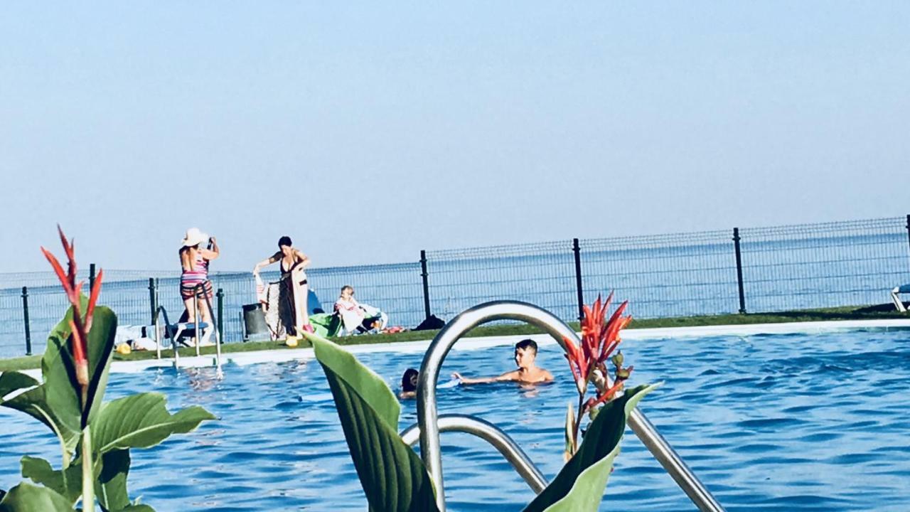 Mi Capricho 170 Beachfront Apartment Sitio de Calahonda المظهر الخارجي الصورة