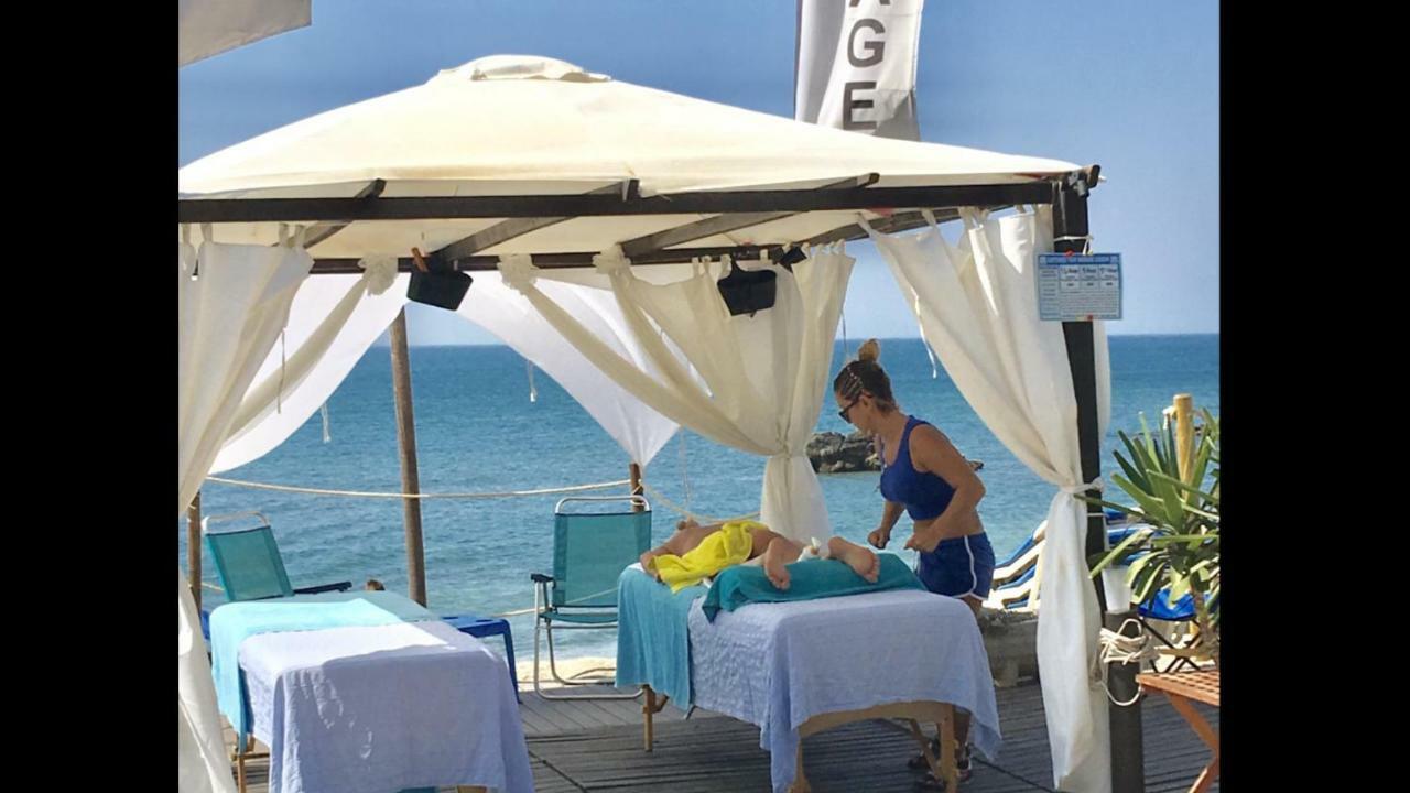 Mi Capricho 170 Beachfront Apartment Sitio de Calahonda المظهر الخارجي الصورة